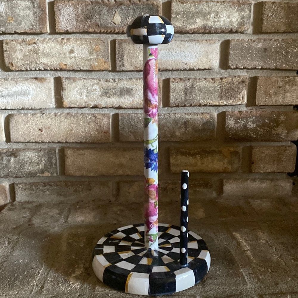 Hand PaintedPaper Towel Holder